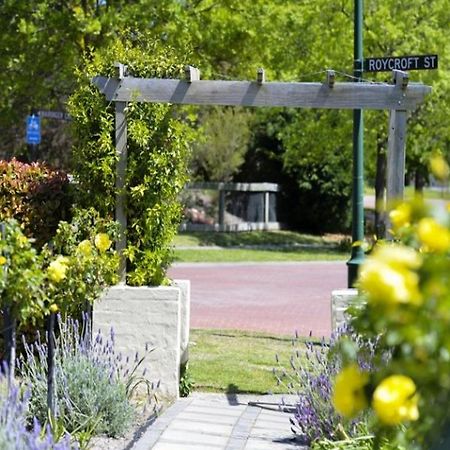 Victoria'S Guesthouse Bowral Exterior photo